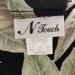 N Touch Leaf Print Top XL